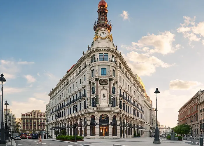 Four Seasons Hotel Madrid Nearby photo